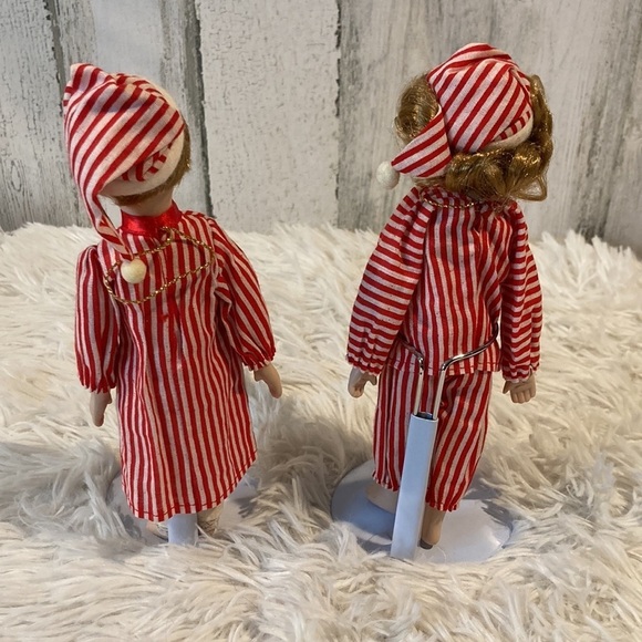 Christmas Holiday Set of 2 Porcelain Dolls - Picture 7 of 8